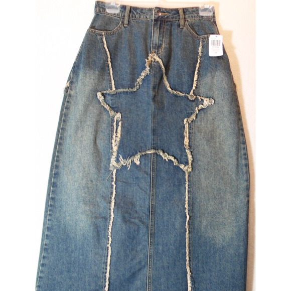 Hot Topic Skirt Juniors XS Social Collision Frayed Star Denim Maxi Pockets‎ NWT - Picture 4 of 10
